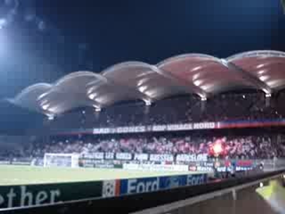 Lyon Barcelone 1/8ème LDC aller entrée des joueurs ambiance