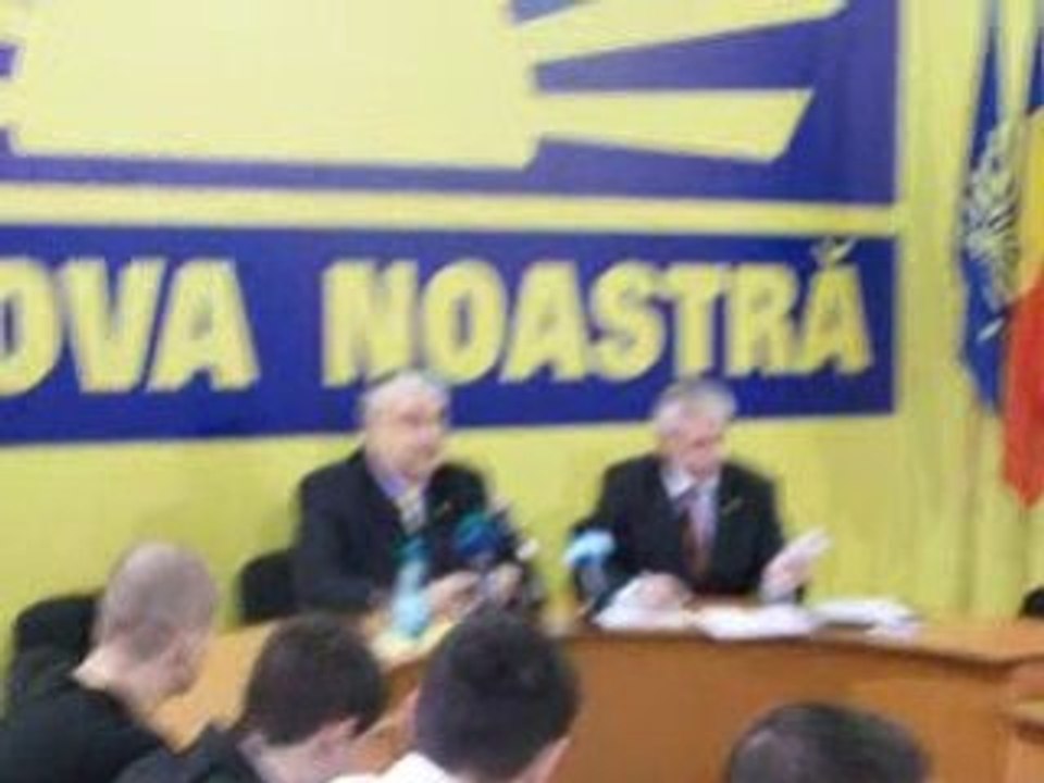Masa Rotunda cu participarea lui Serafim Urechean