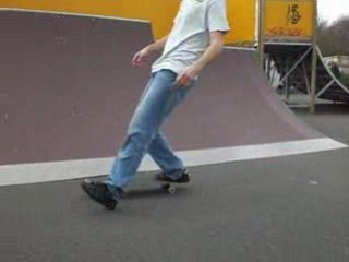 Romain Blunt's Skatepark Session in Dinard 🛹