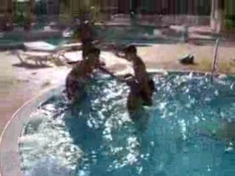 catch dans la piscine