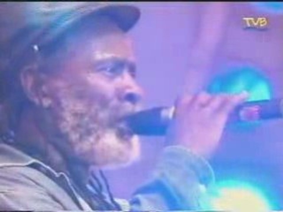 Burning Spear live France 99
