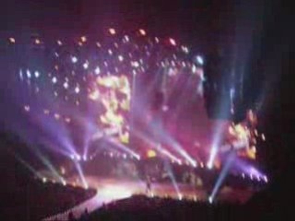 AC/DC - Bercy 2009 - Hell's Bells