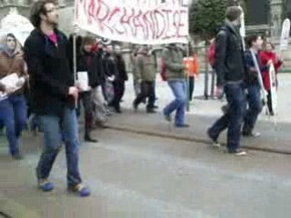 Manif universite Caen 26 fevrier 2009 chant