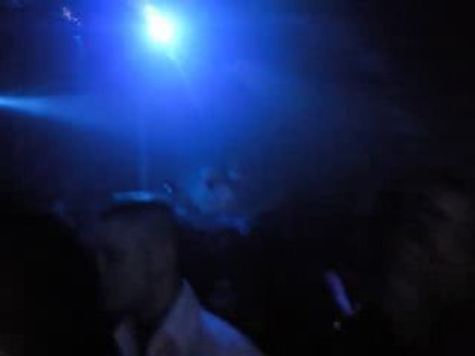 Dj TNT aux platines au sound fatory 25/02/09_2