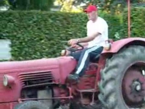 défiler de tracteur ancien