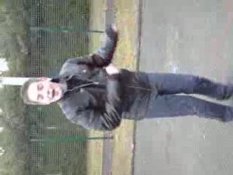 Valentin qui danse et qui chante