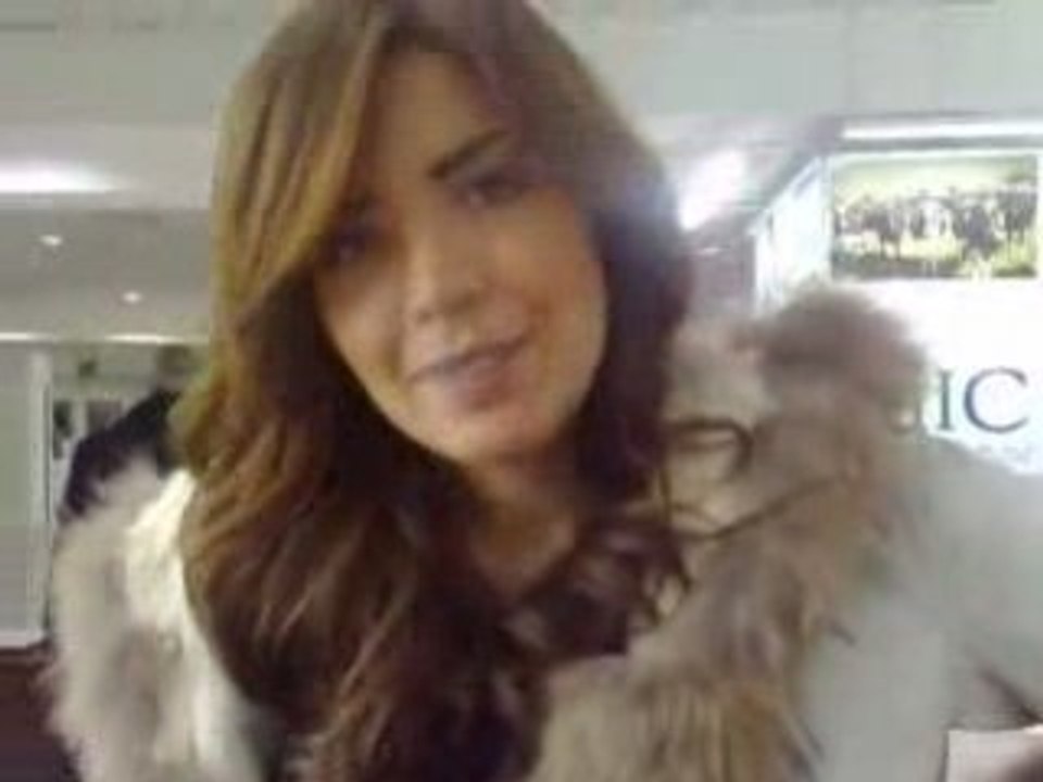 Amel Bouchoucha a Alger pour enregistrer Saraha Raha