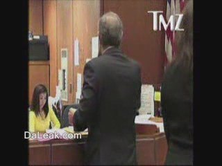 DaLeak.com exclusive video of Chris Brown in court
