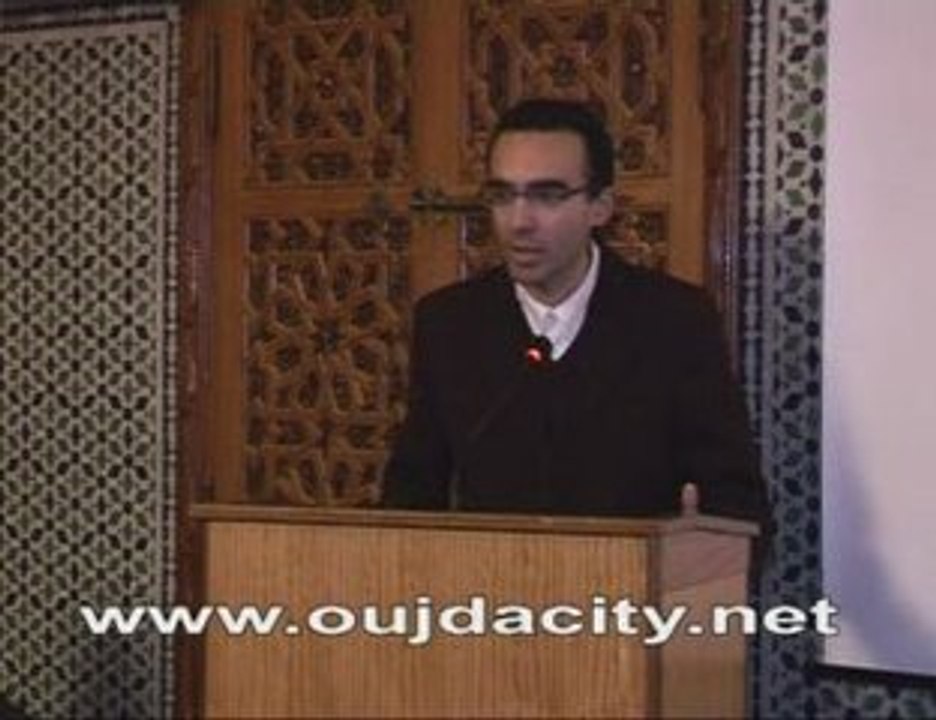 تدخل طالب كلية الآداب جامعة محمد الأول