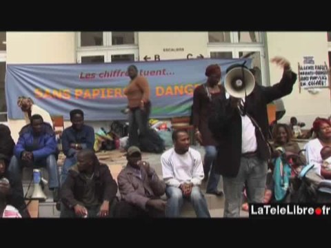 1008 SANS-PAPIERS EN GRÈVE : LA LUTTE CONTINUE !