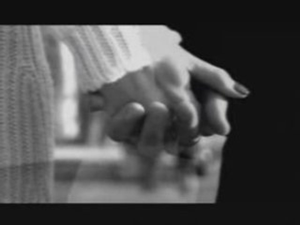 Senin O Gözlerin Varya - ELLERIMIZ