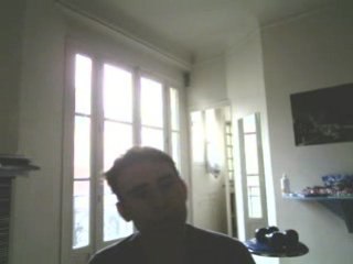 Wiwi égratigne "Mama Corsica"