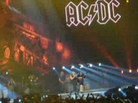 AC/DC Anything Goes à Bercy Vendredi 27.02.2009