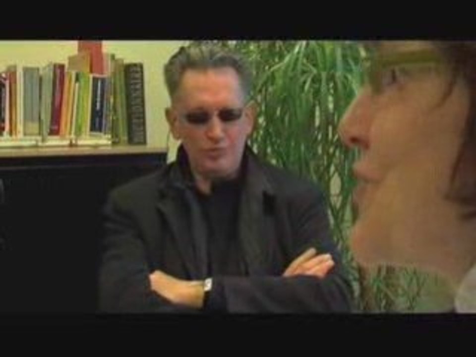 siné et benoit delepine au cimetiere montmartre