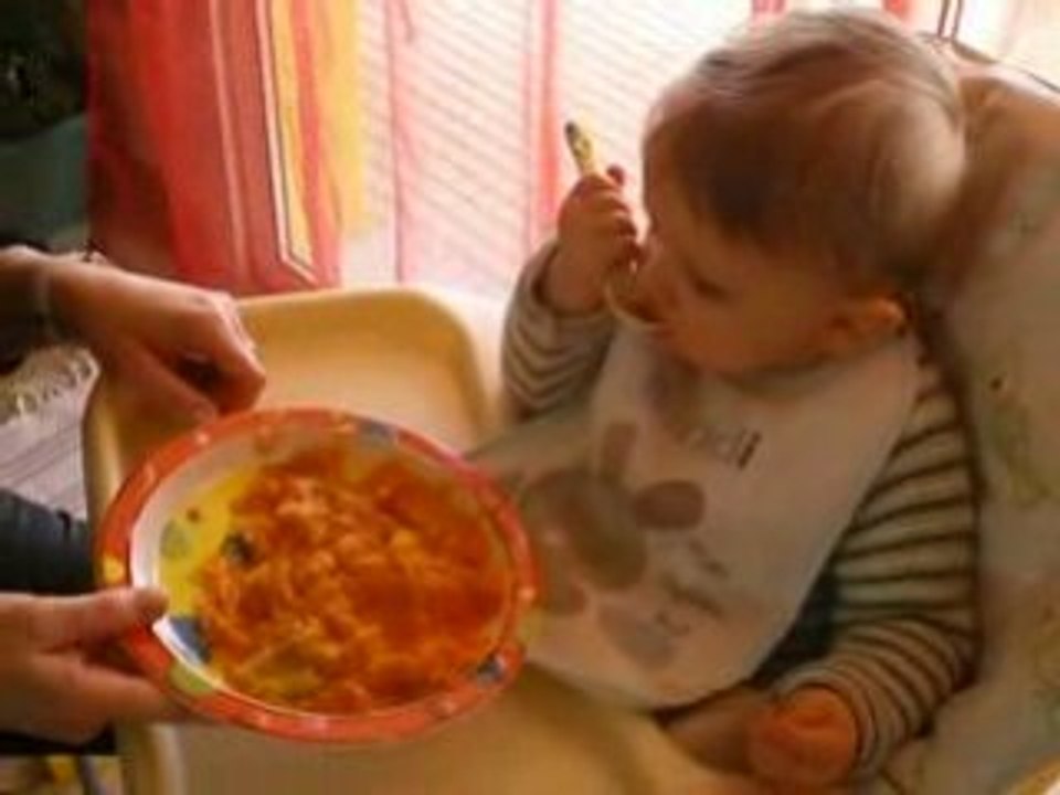 Apprentissage de la cuillère