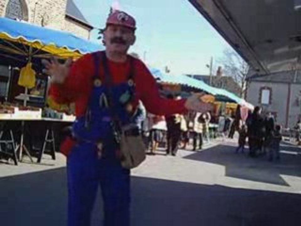 super mario au semi marathon de st gilles 1ère partie