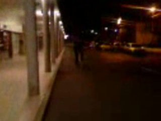 taf sur son bmx fait des roue