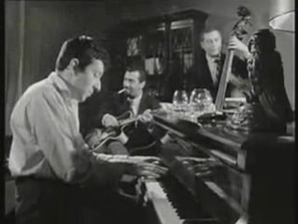 CLIP GAINSBOURG PIANO JAZZ LIVE MANOUCHE GUITARE ORTF TV HQ