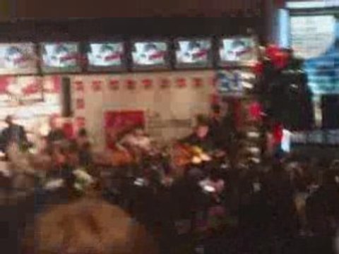 Superbus 13.02.09 (Showcase) - London Town [1/3]