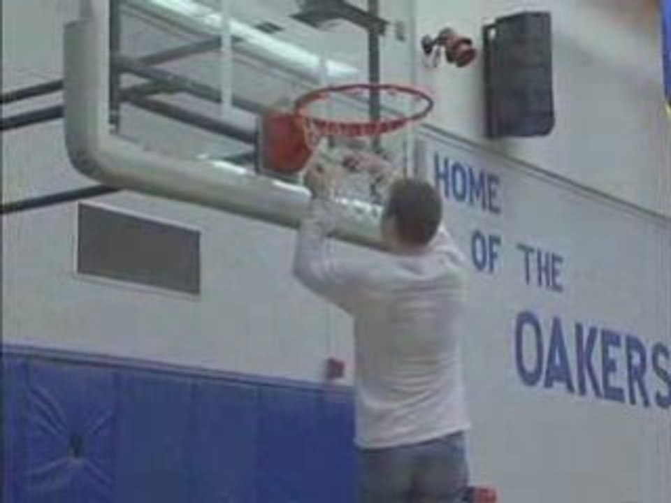 Boys Basketball: St. Mary's at Oakland (2/27/09)