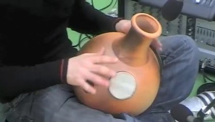Démonstration udu drum 27 bata de l'Atelier terre et son