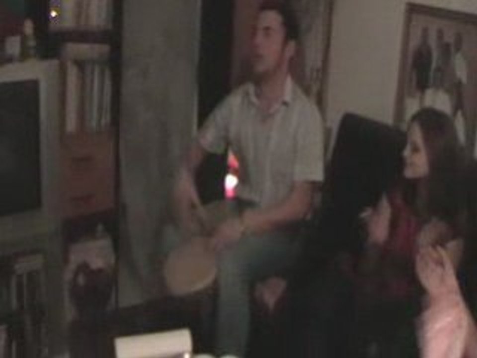 Mike au djembé