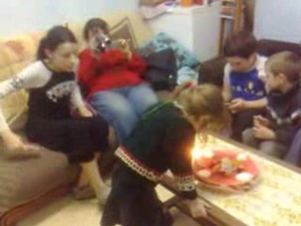 22022009022