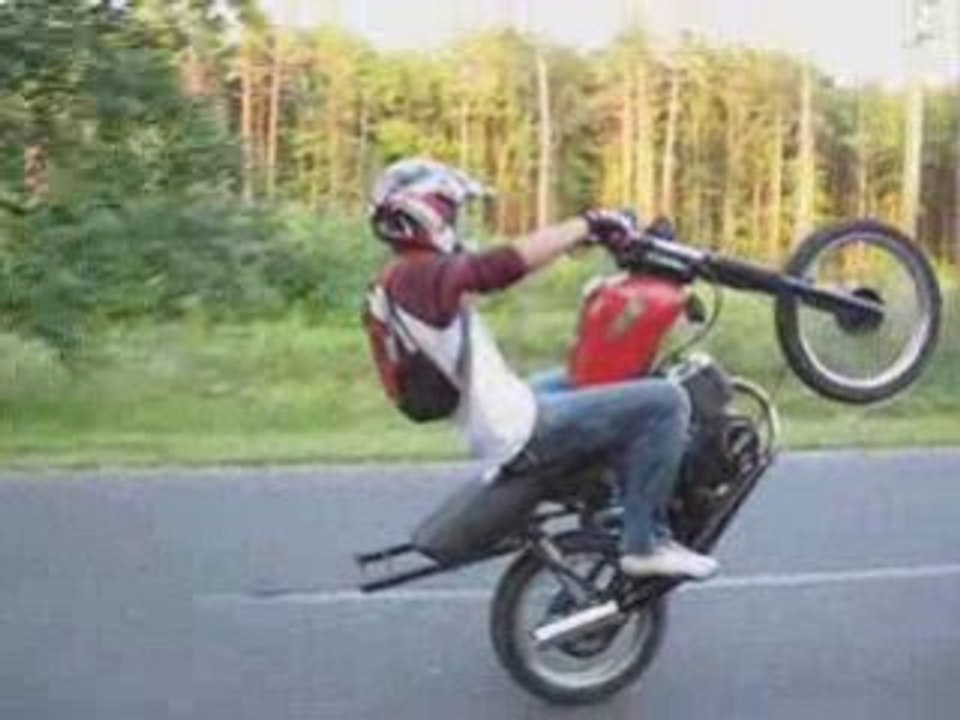 MotoSezon 2008 NOWA DĘBA zakonczenie sezonu cross stunt