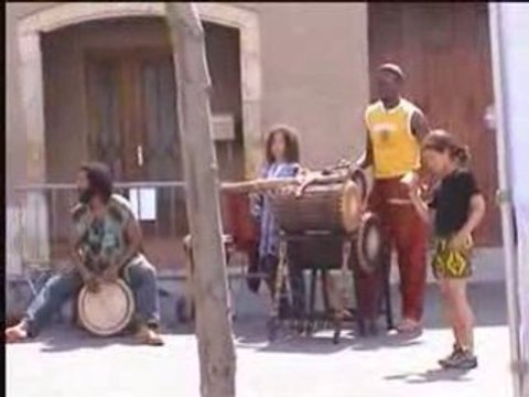 Fleurance percus dans la rue