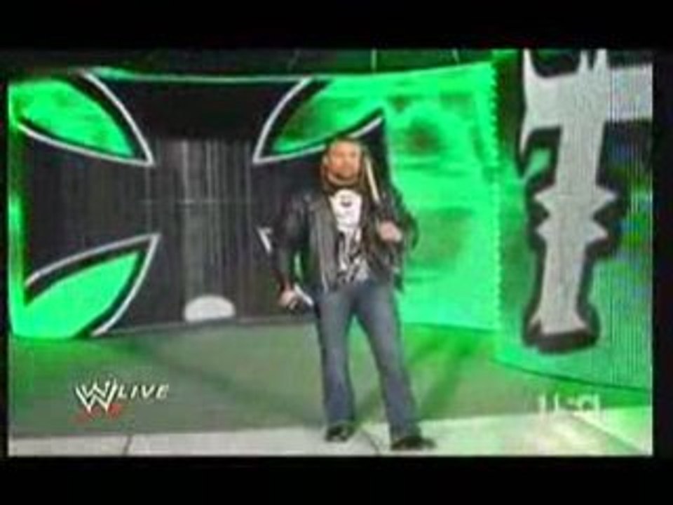WWE RAW 02/03 Randy Orton Makes His Choice (1-2)