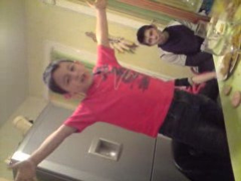 LE DAVID KI CHANTE UNE CANTIQUE