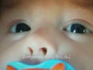 ethan rigole, totote ....