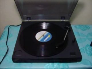 Aiwa Stereo Turntable PX-E45