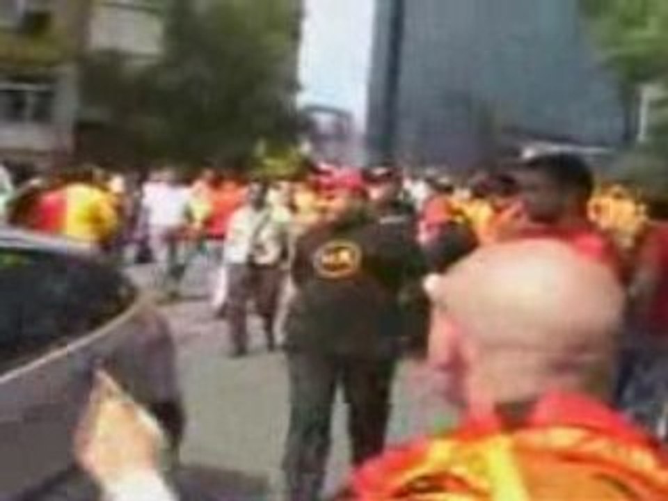 Galatasaray Ultraslan ( yen klip) une vidéo de UltrAslan