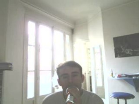 Wiwi égratigne Moi je suis tango