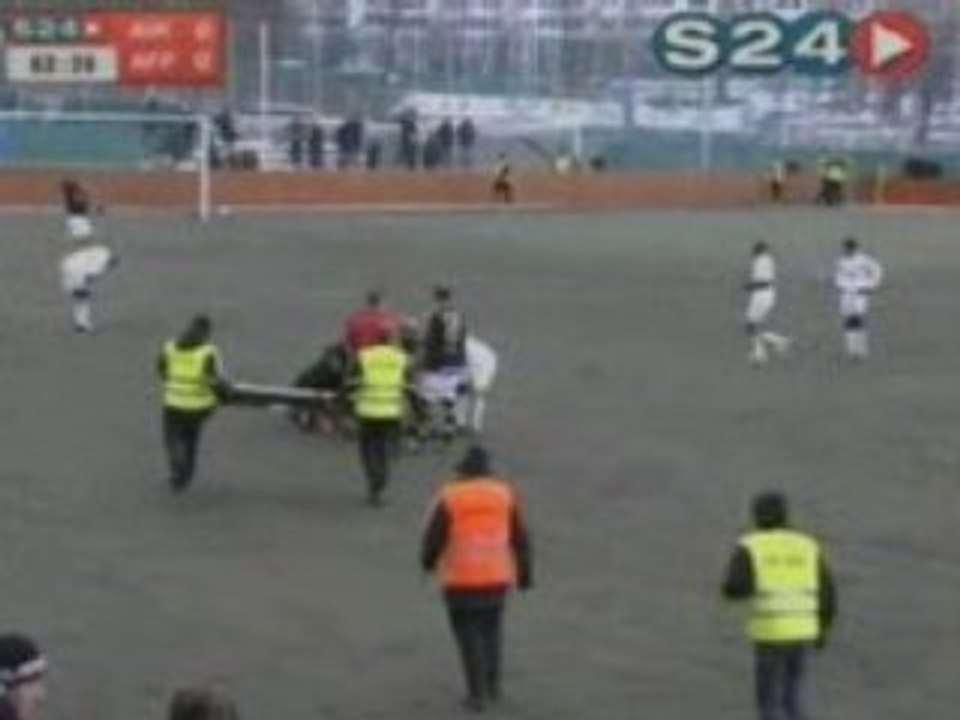 accident terrible avec gardien de but