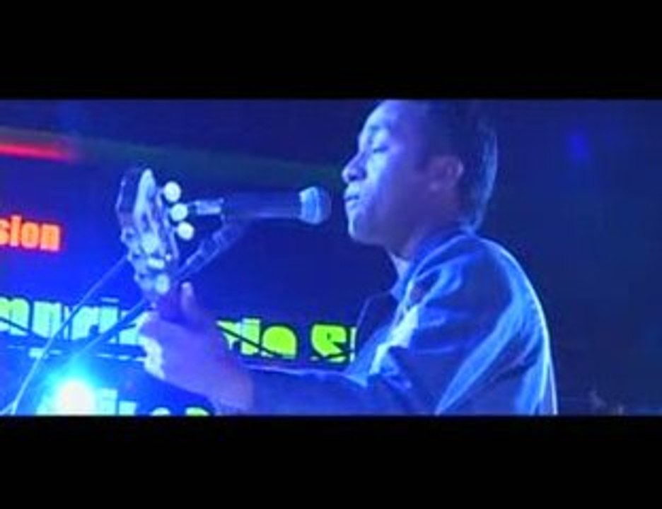 Mbola hafa Zay live palais des sports