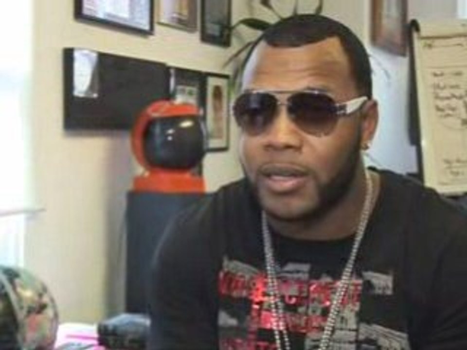 Flo Rida talks 'Right Round' and working with Wyclef Jean