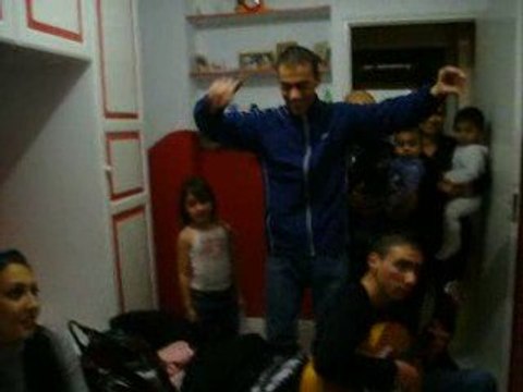 MOii ki chante et la famiix