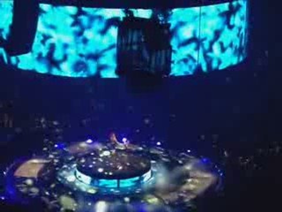 Iam scared live 09
