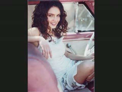 Nil Karaibrahimgil - Seviyorum Sevmiyorum (2009)