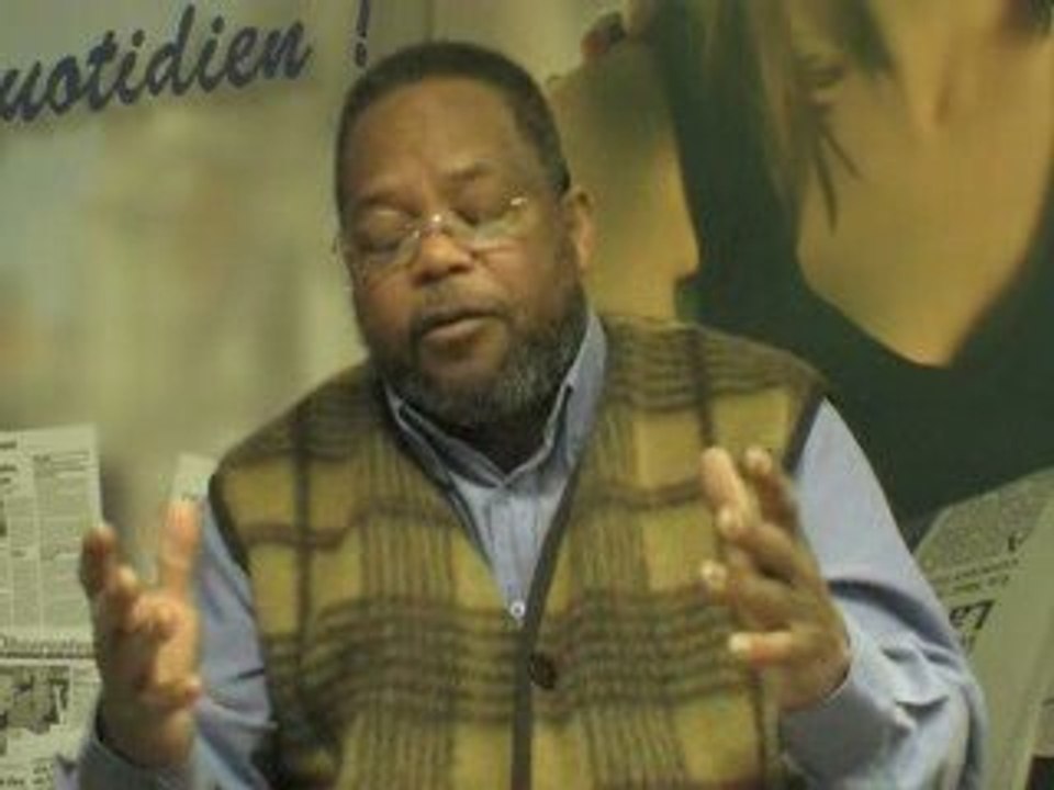 Guy Guioubly parle des grèves en Guadeloupe et Martinique