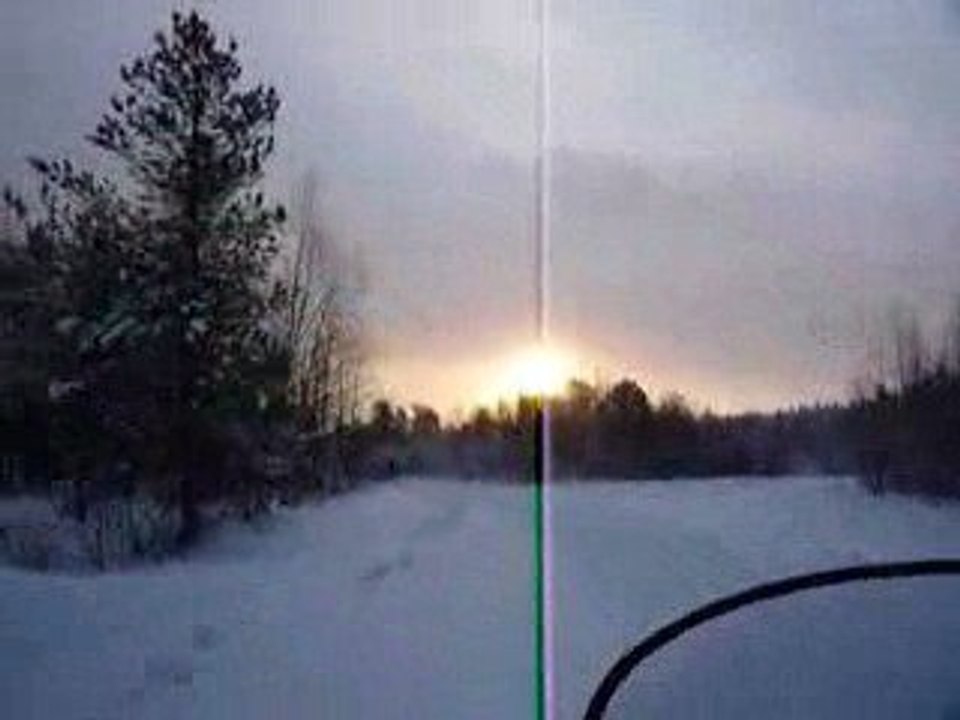 motoneige + lever de soleil en finlande