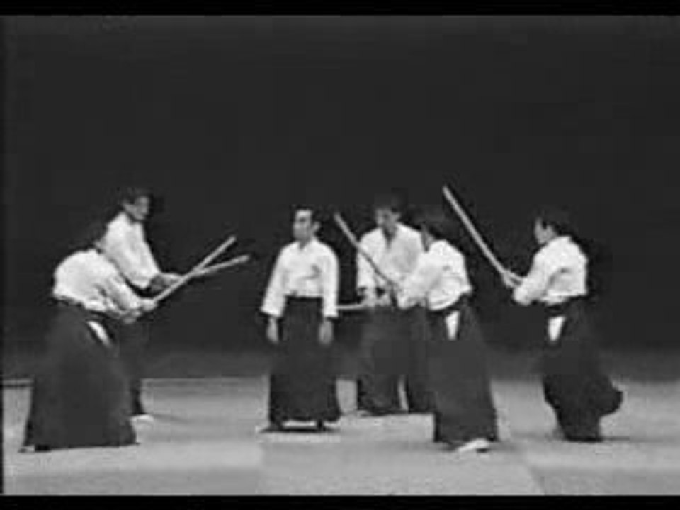 Aïkido Kanshu Sunadomari démo très impressionnante