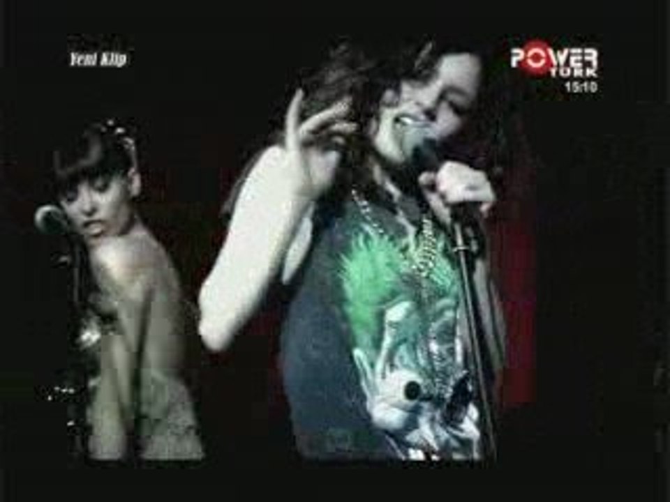 Nil Karaibrahimgil-SEVIYORUM SEVMIYORUM 2009 kaliteli