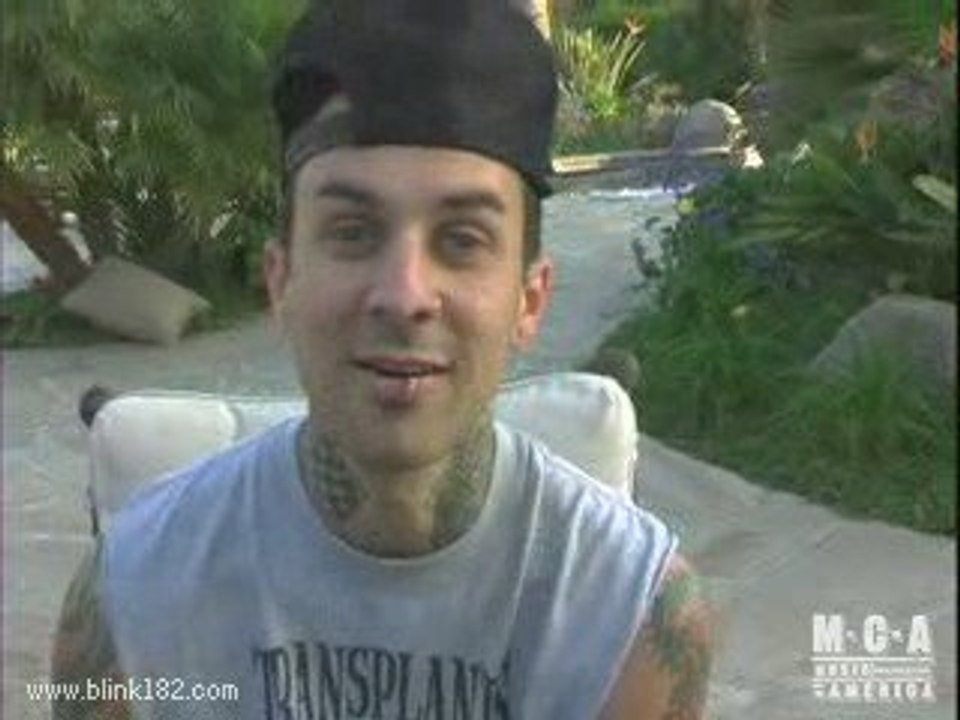 blink-182 in studio - Words From Mark & Travis (08)
