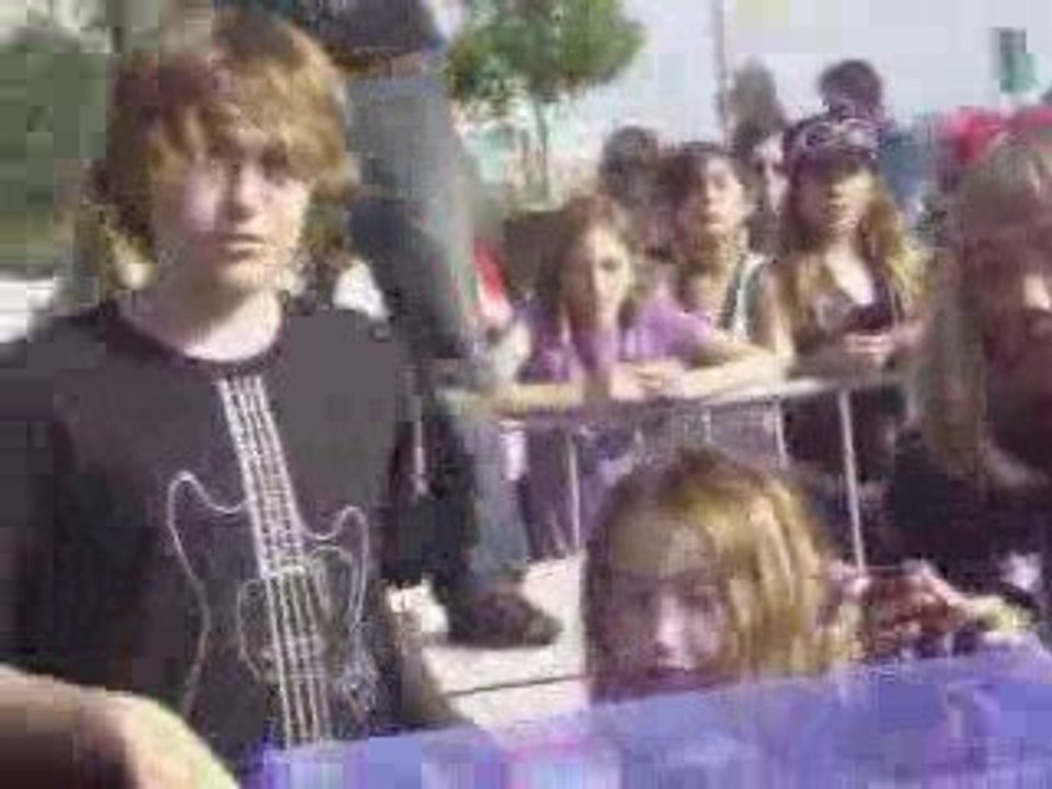 Mileyworld pre-show stuff with Noah and Braison