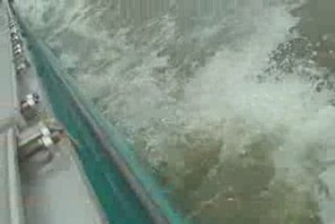 PLEINE MACHINE PLEIN BAC SUR RHIN (2)