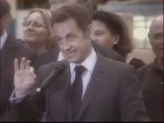 Sarkozy signe cornuto et 666