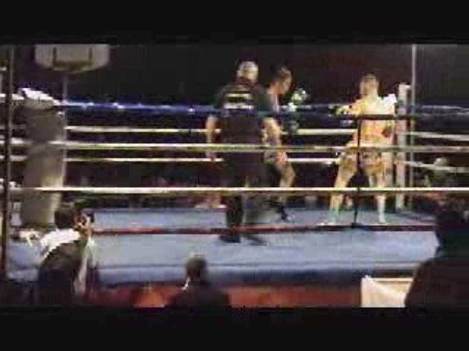 Cedric Muller vs Thuan Thong round 1 et 2